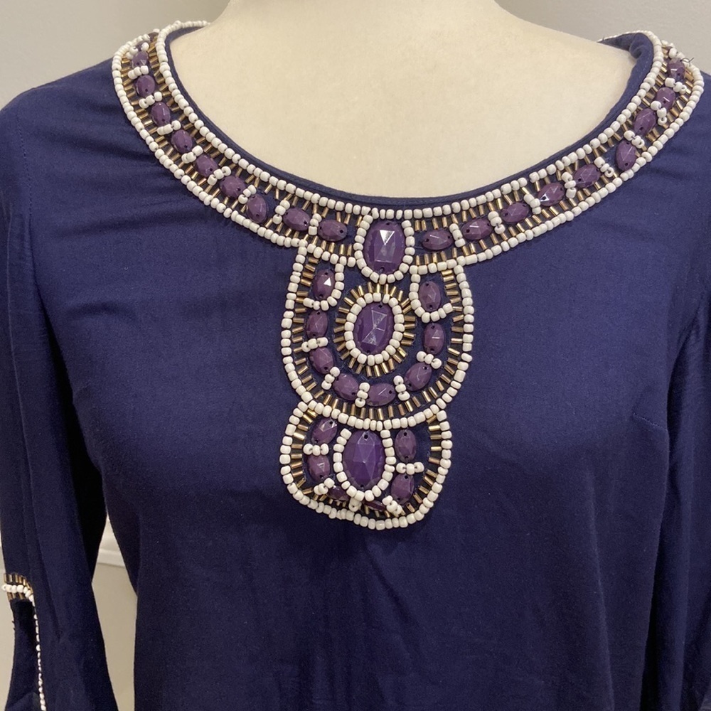 Lilly Pulitzer Sarah True Navy
Beaded Embellished Tunic 3/4 sleeve! Size XS - Picture 3 of 9